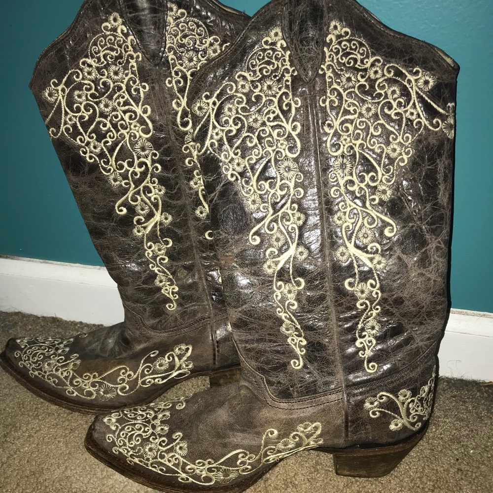 Corral Crater with Bone Embroidery Cowgirl Boots